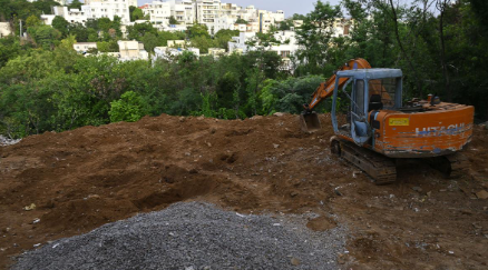 Encroachment of Lotus Pond in broad daylight