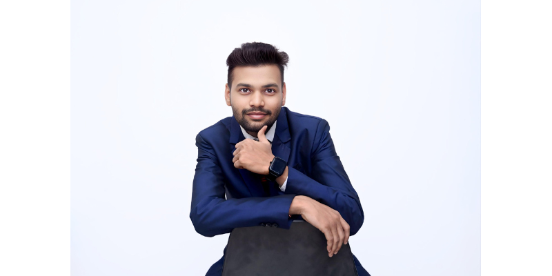 Akash Mahesh Alone